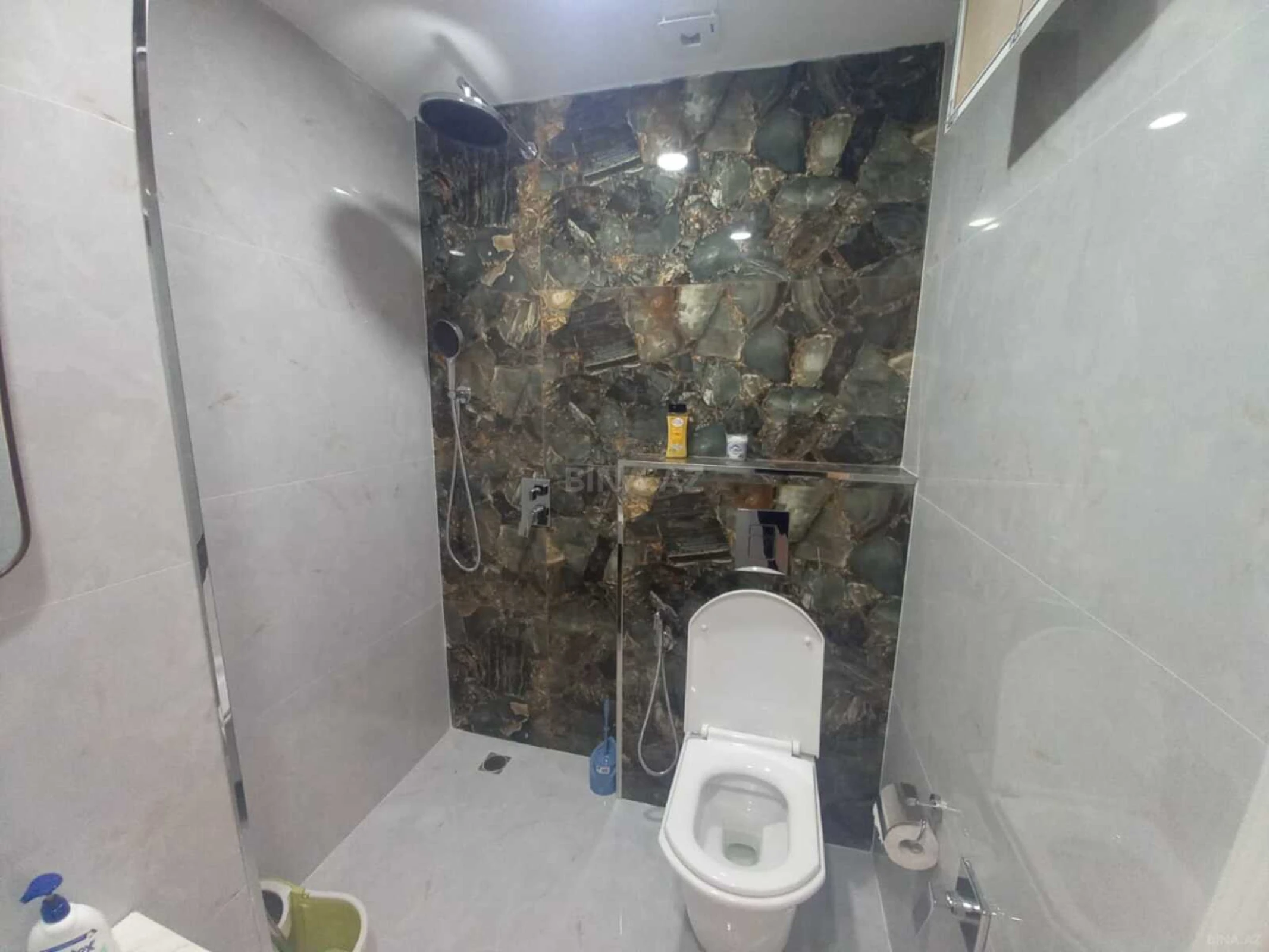 Satılır 2 otaqlı mənzil 83.1 m²