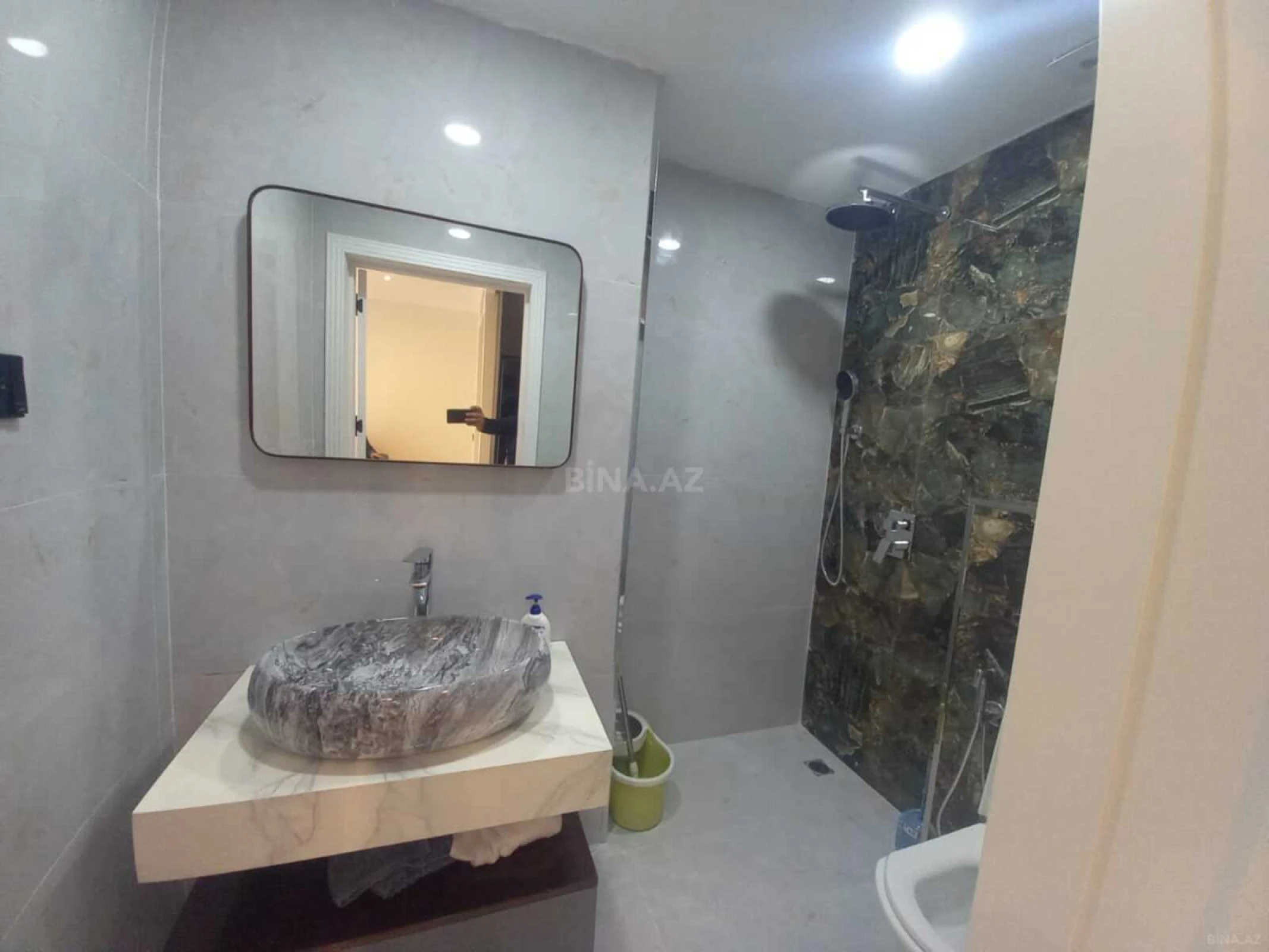 Satılır 2 otaqlı mənzil 83.1 m²