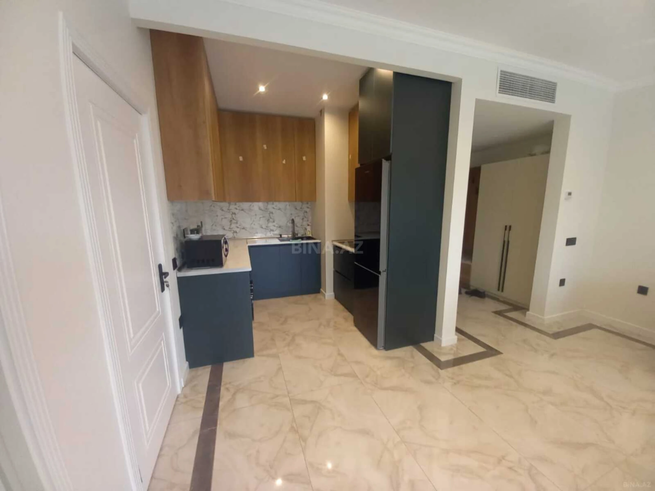 Satılır 2 otaqlı mənzil 83.1 m²