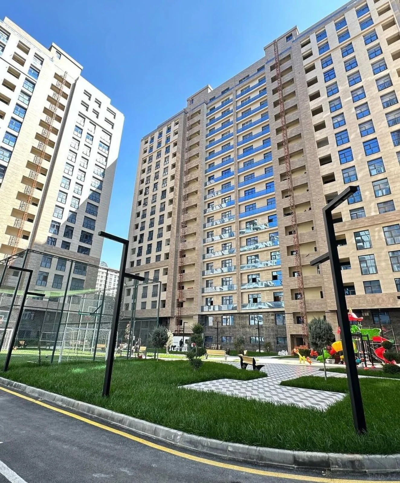 Satılır 2 otaqlı mənzil 57 m²