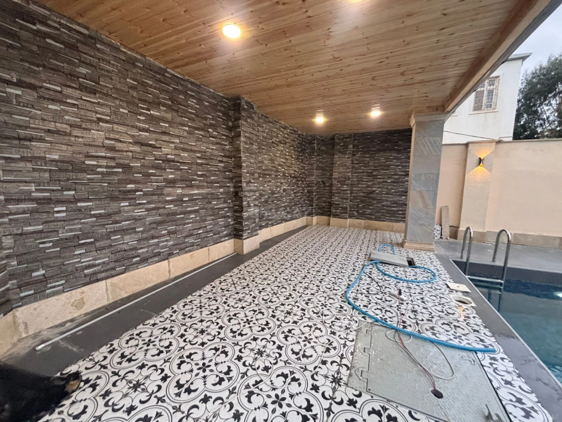 Satılır 4 otaqlı həyət evi 210 m²