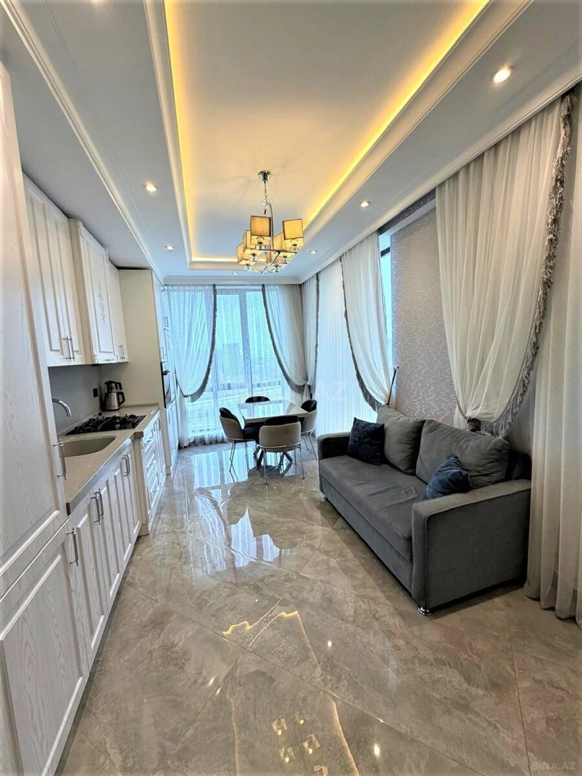 Kirayə verilir 3 otaqlı mənzil 150 m²