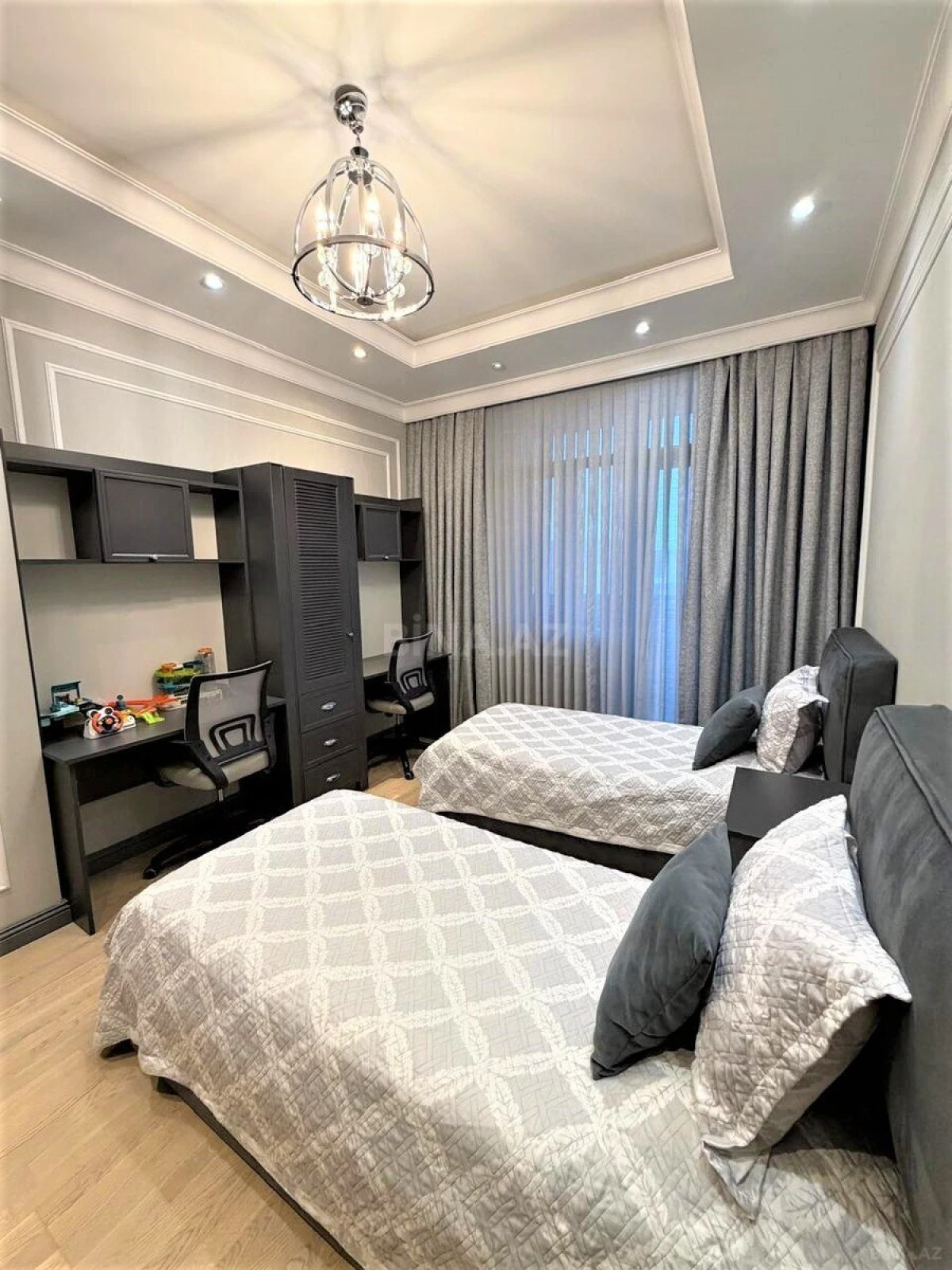 Kirayə verilir 3 otaqlı mənzil 150 m²