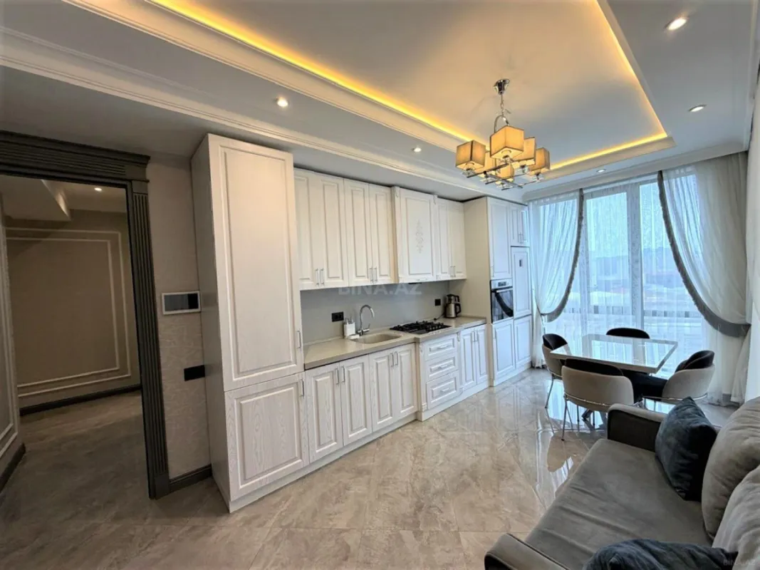 Kirayə verilir 3 otaqlı mənzil 150 m²