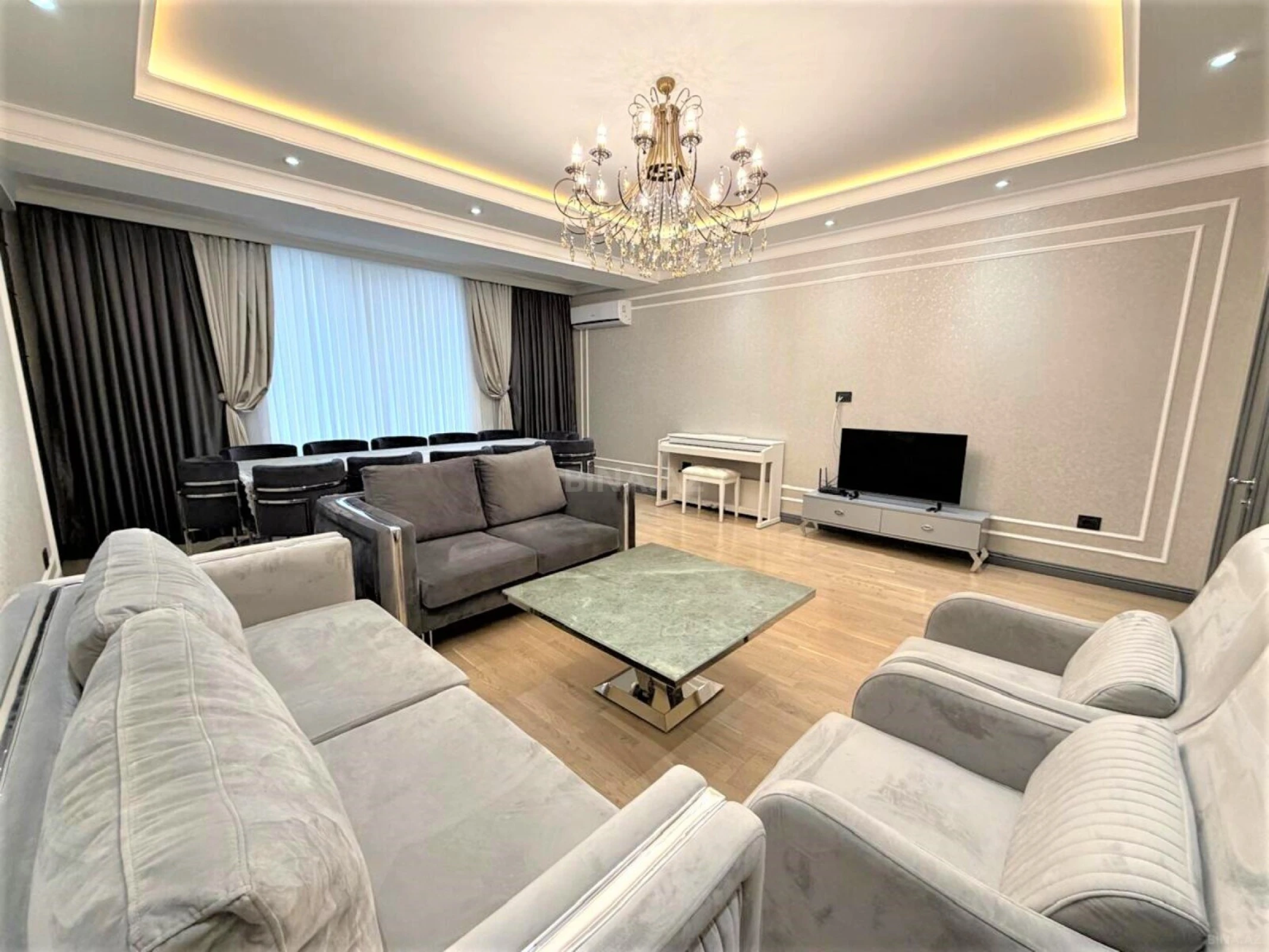 Kirayə verilir 3 otaqlı mənzil 150 m²