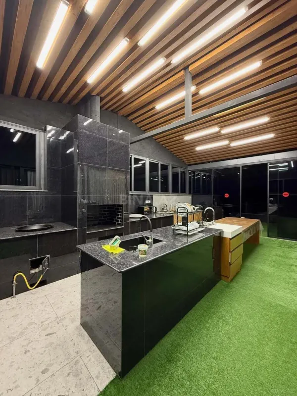 Kirayə verilir 4 otaqlı həyət evi 350 m²