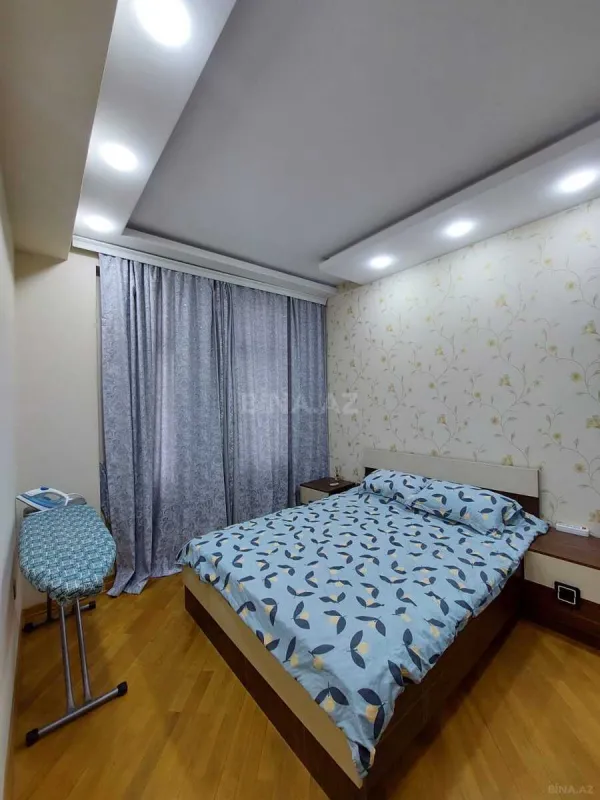 Kirayə verilir 2 otaqlı mənzil 65 m²