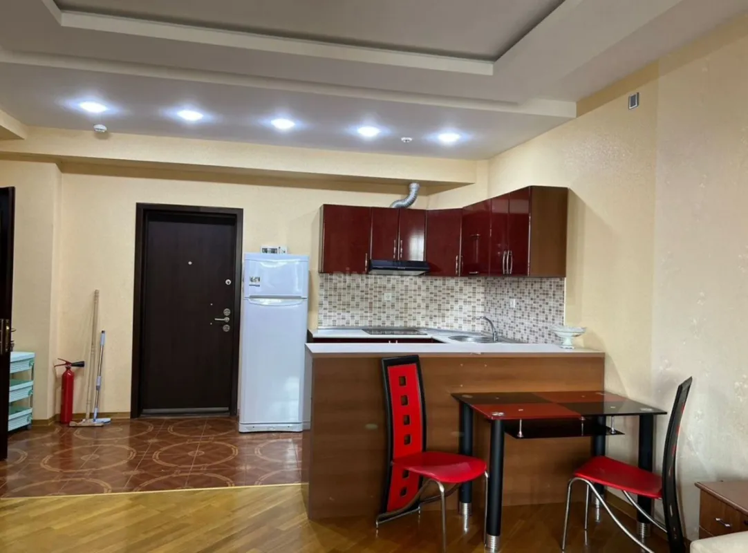 Kirayə verilir 2 otaqlı mənzil 65 m²