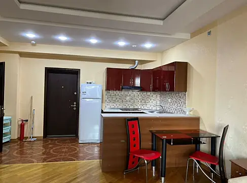 Kirayə verilir 2 otaqlı mənzil 65 m²
