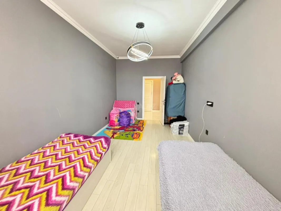 Satılır 3 otaqlı mənzil 120 m²