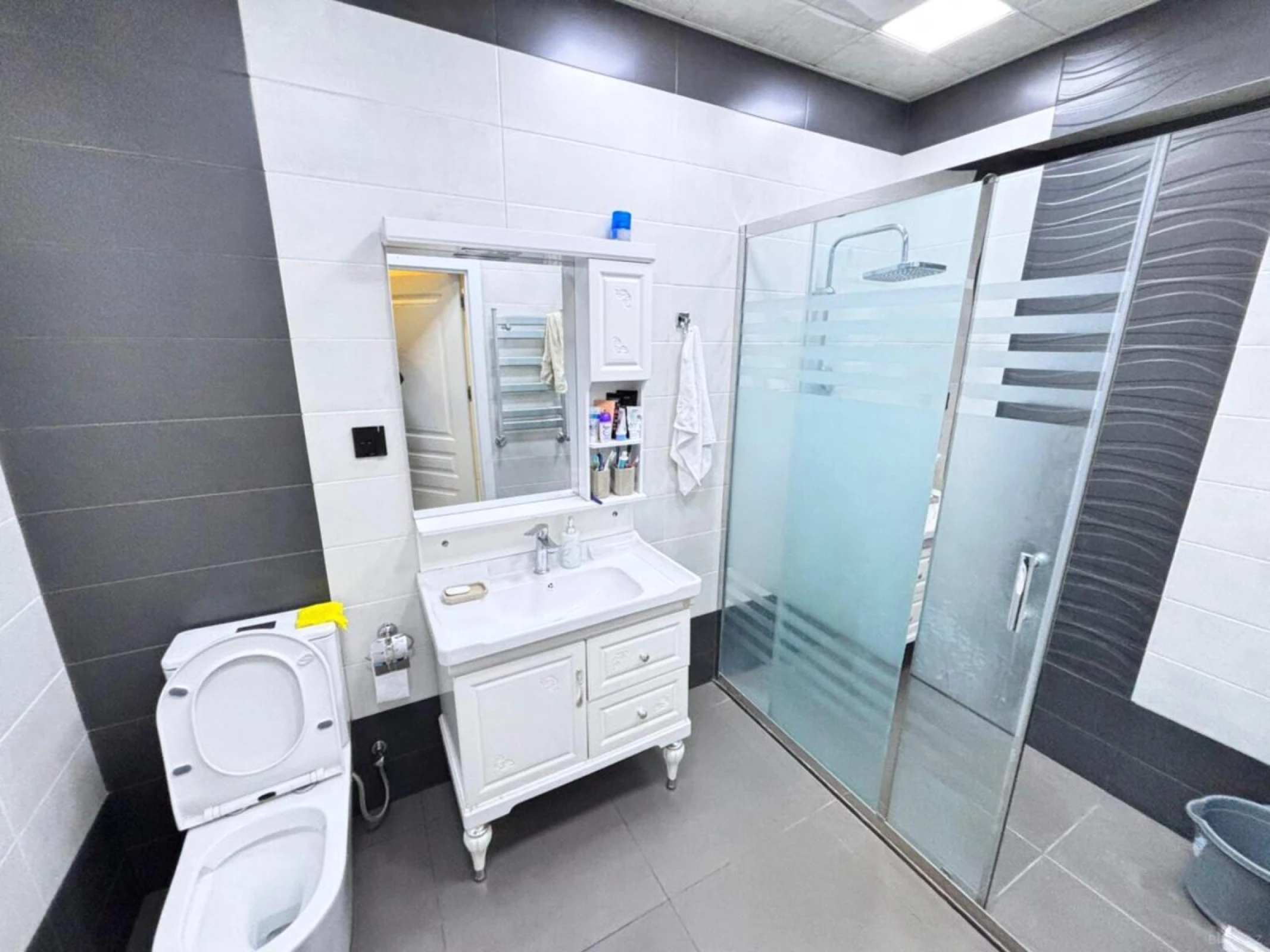 Satılır 3 otaqlı mənzil 120 m²