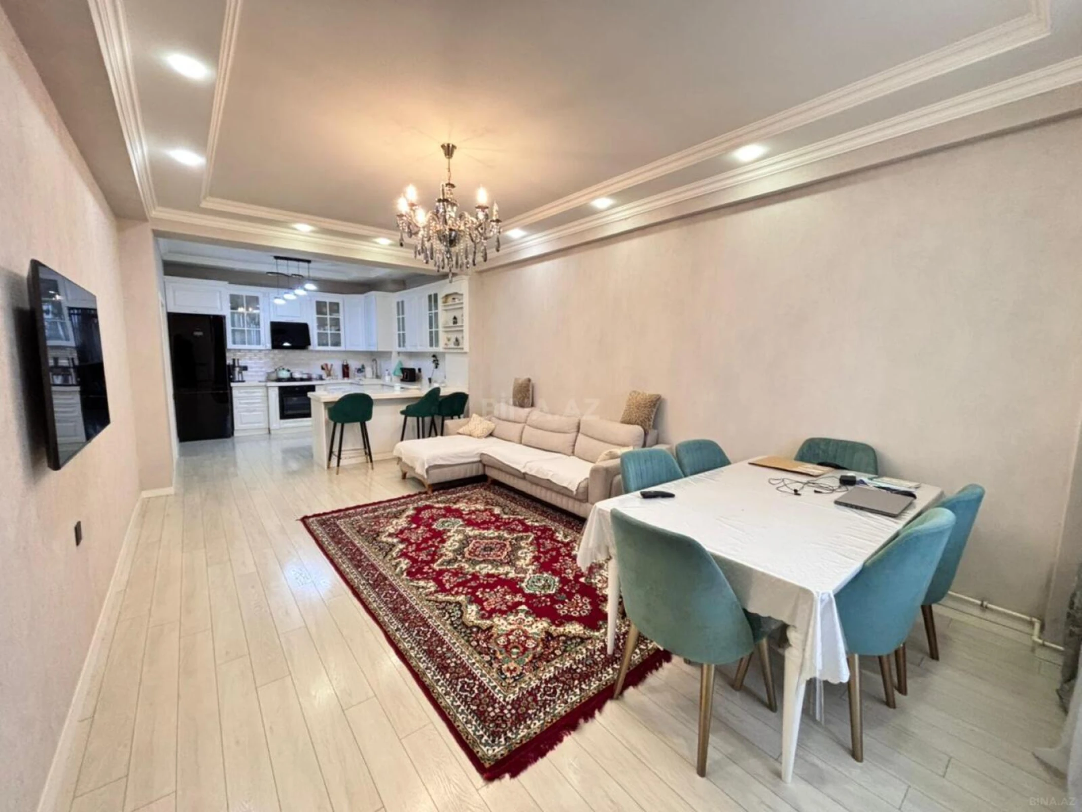 Satılır 3 otaqlı mənzil 120 m²