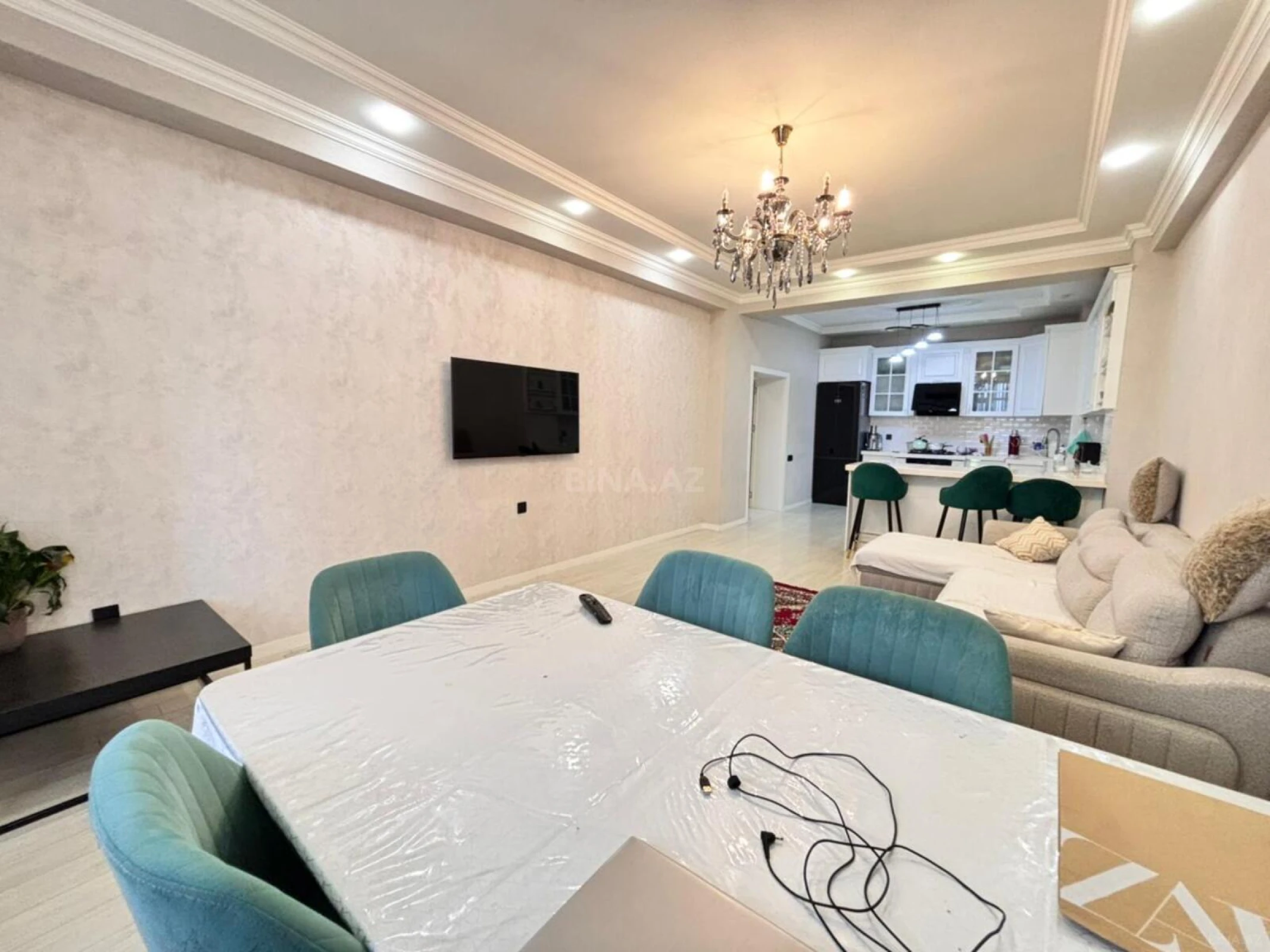 Satılır 3 otaqlı mənzil 120 m²