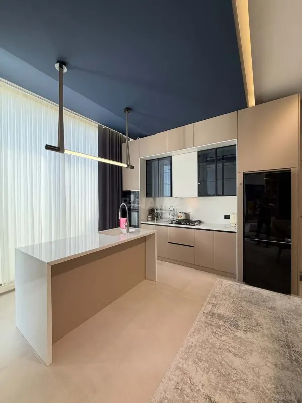 Kirayə verilir 4 otaqlı həyət evi 480 m²