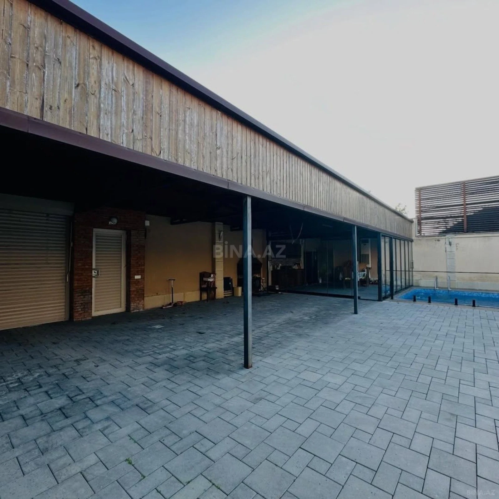 Kirayə verilir 5 otaqlı həyət evi 300 m²