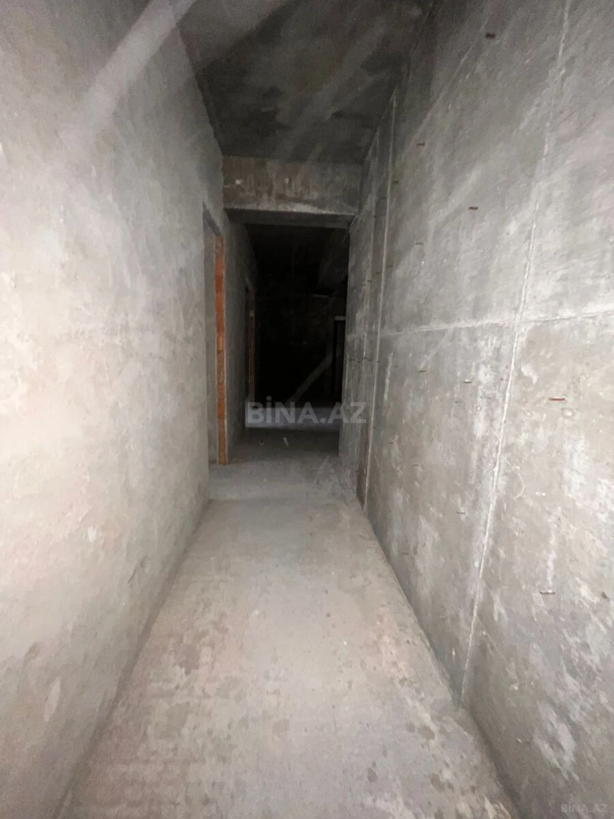 Satılır 4 otaqlı mənzil 150 m²