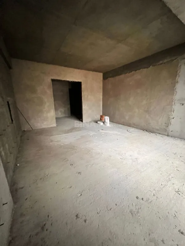 Satılır 4 otaqlı mənzil 150 m²