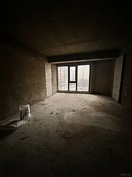 Satılır 4 otaqlı mənzil 150 m²