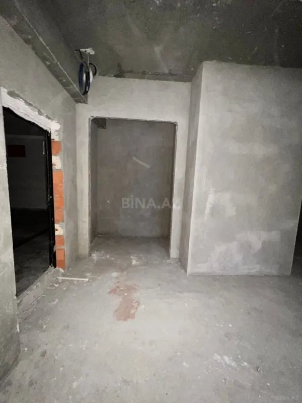 Satılır 4 otaqlı mənzil 150 m²