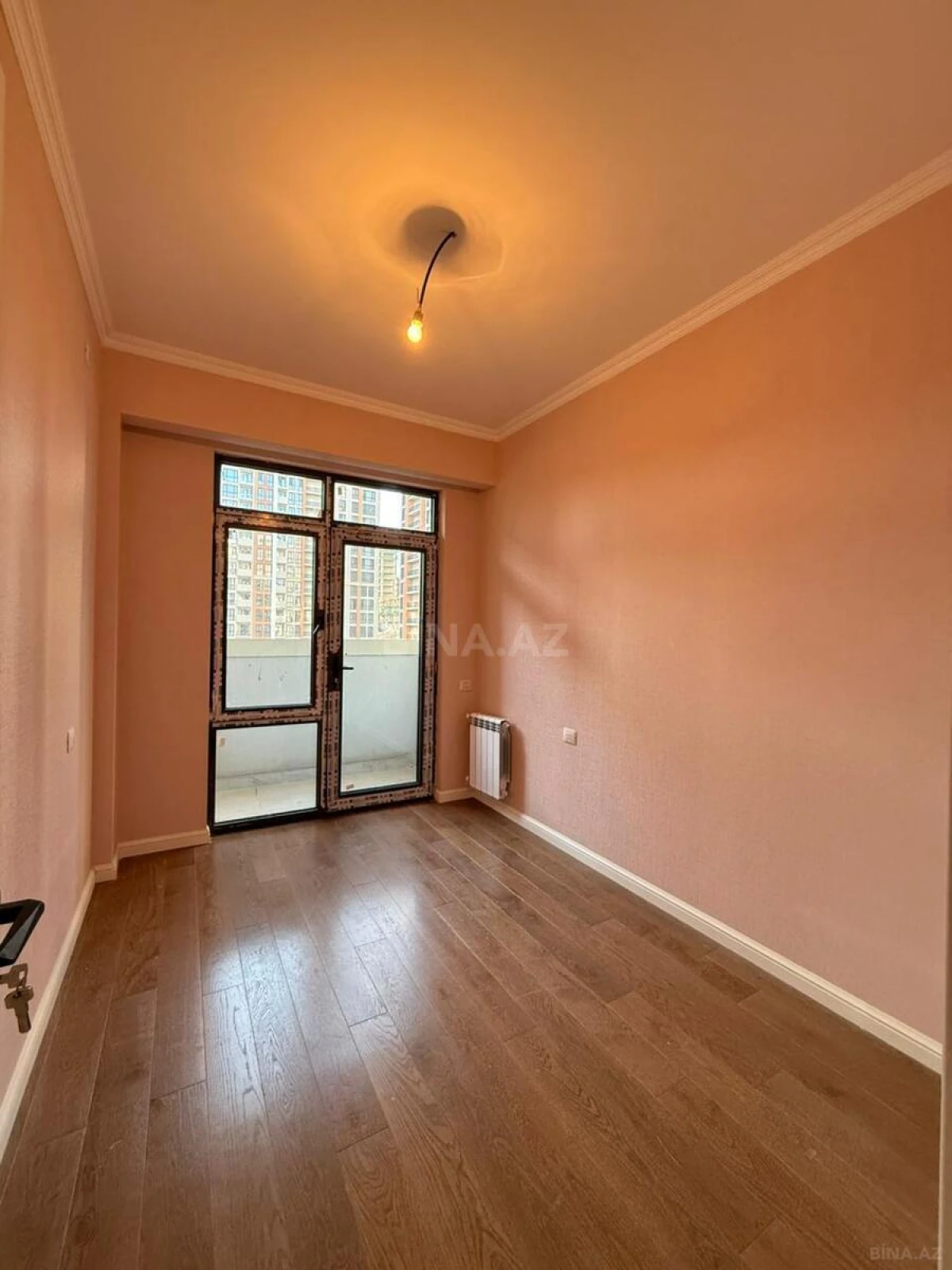 Satılır 3 otaqlı mənzil 72.5 m²