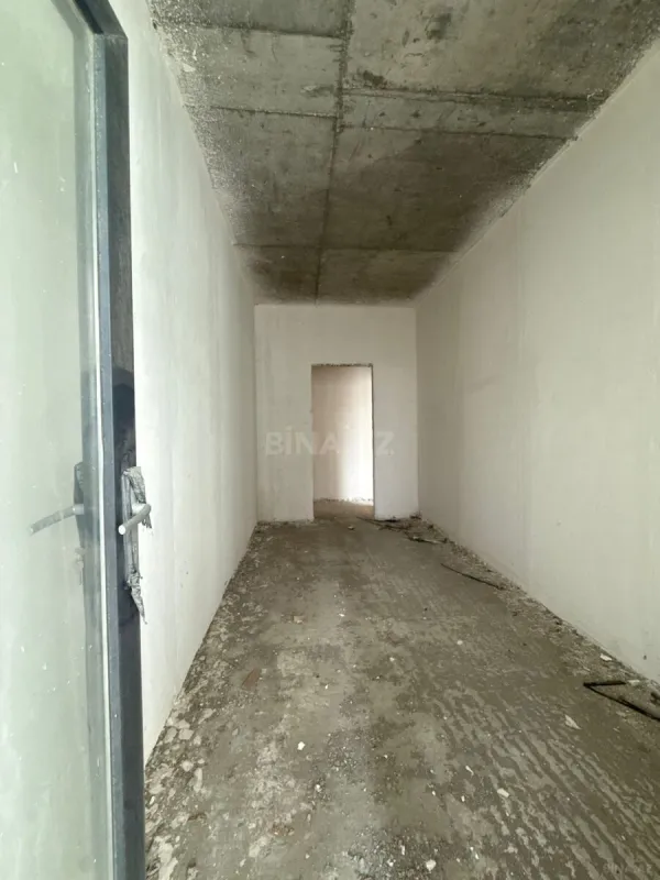 Satılır 3 otaqlı mənzil 121 m²