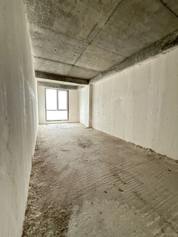 Satılır 3 otaqlı mənzil 121 m²