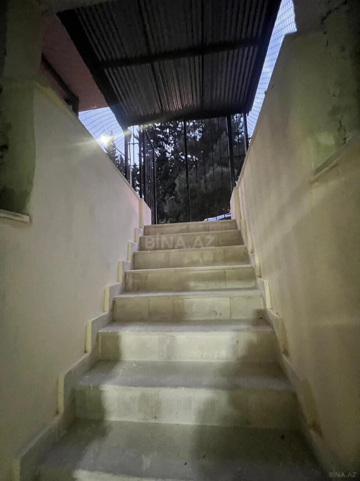 Kirayə verilir obyekt 81 m²