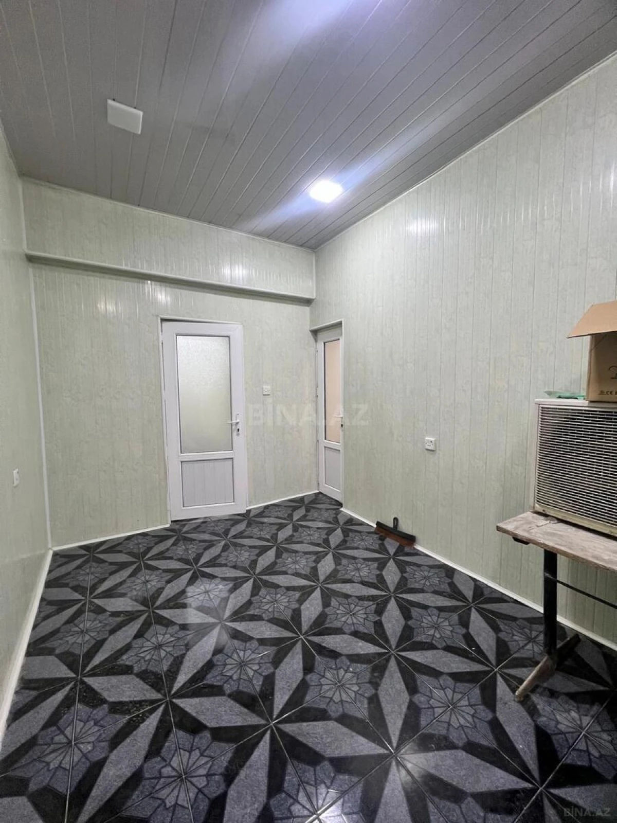 Kirayə verilir obyekt 81 m²