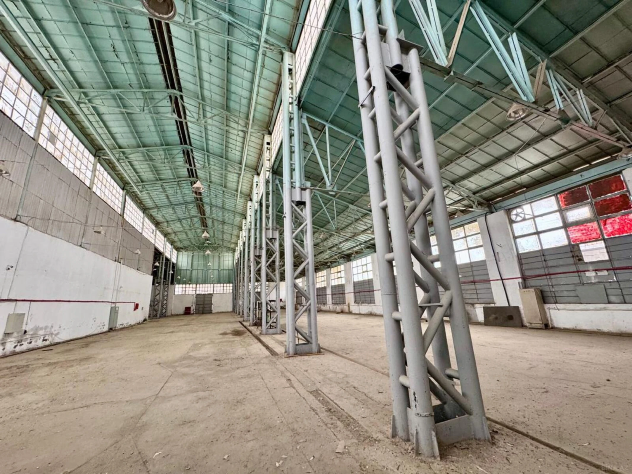 Kirayə verilir obyekt 1700 m²