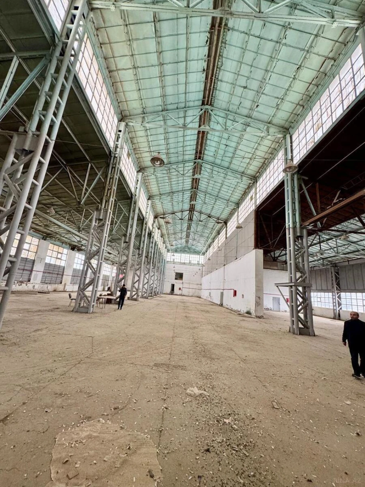 Kirayə verilir obyekt 1700 m²