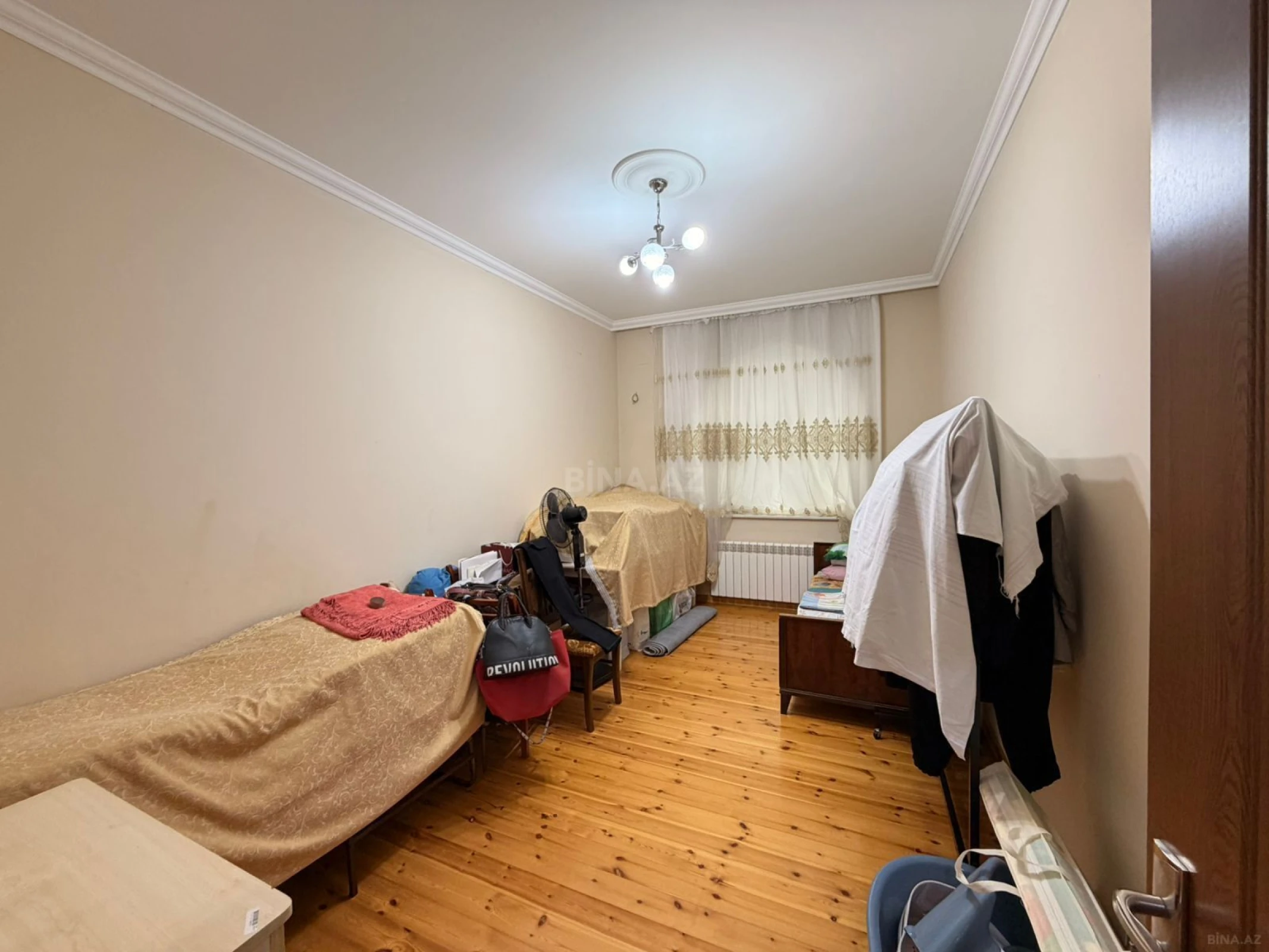 Satılır 5 otaqlı həyət evi 300 m²