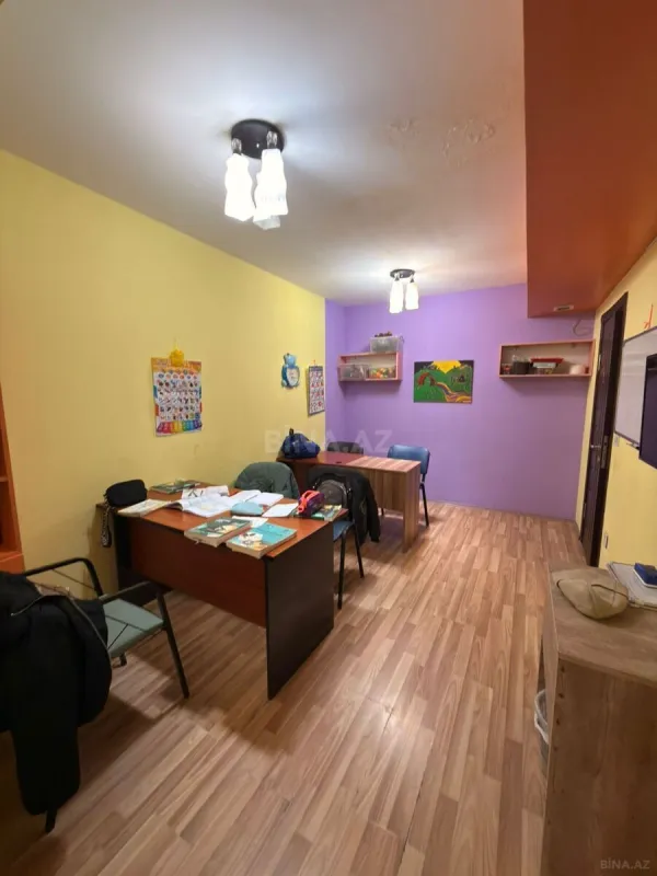 Satılır 4 otaqlı ofis 97 m²