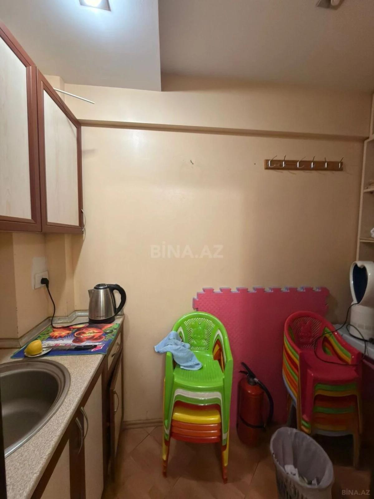 Satılır 4 otaqlı ofis 97 m²