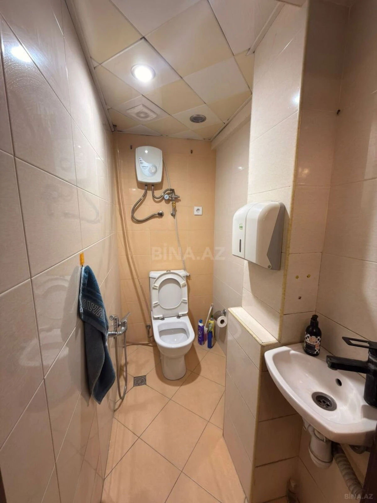 Satılır 4 otaqlı ofis 97 m²