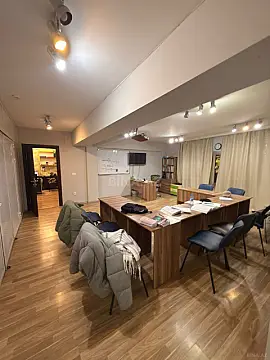 Satılır 4 otaqlı ofis 97 m²
