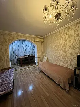 Kirayə verilir 2 otaqlı mənzil 70 m²