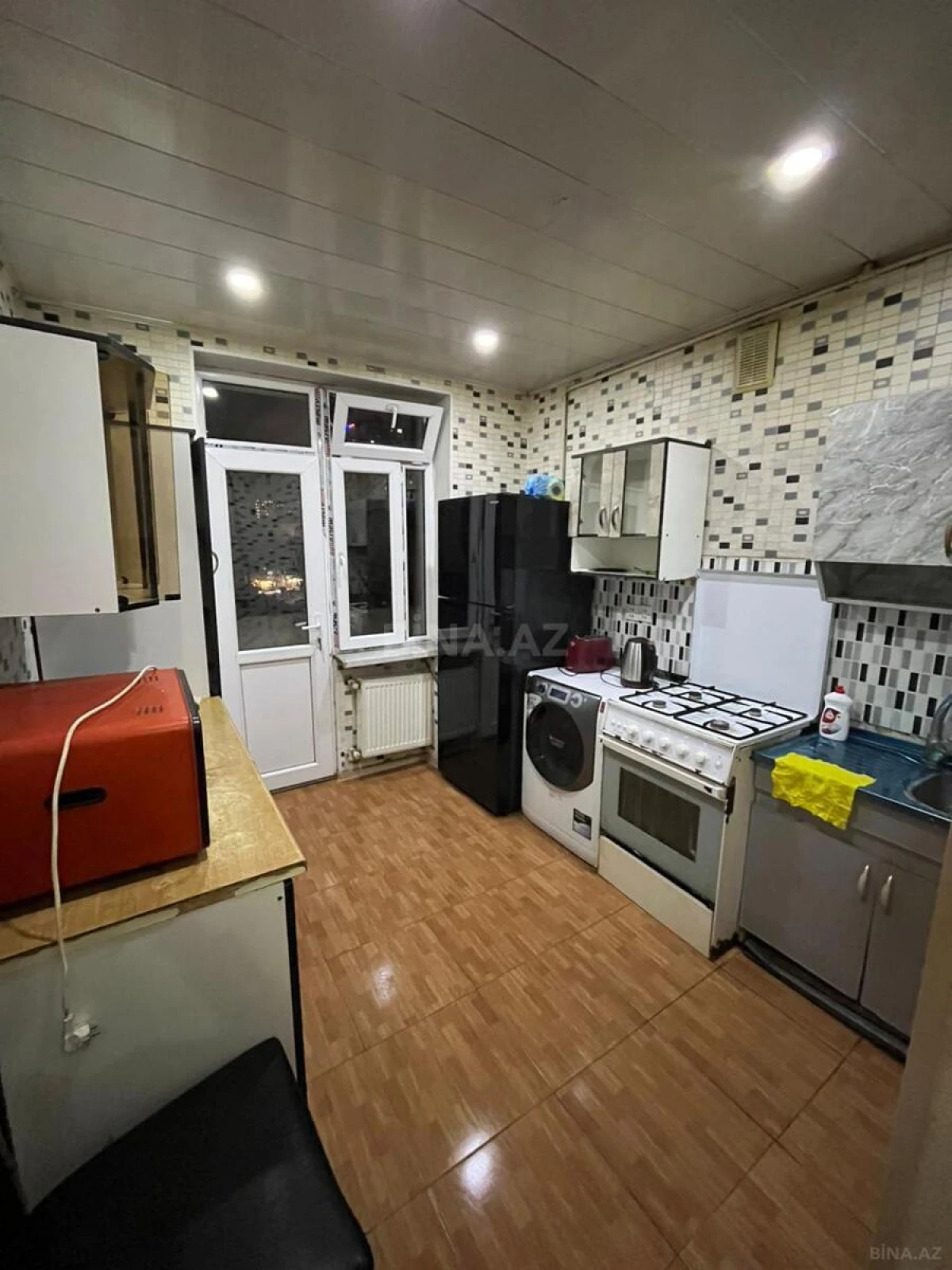 Kirayə verilir 2 otaqlı mənzil 70 m²