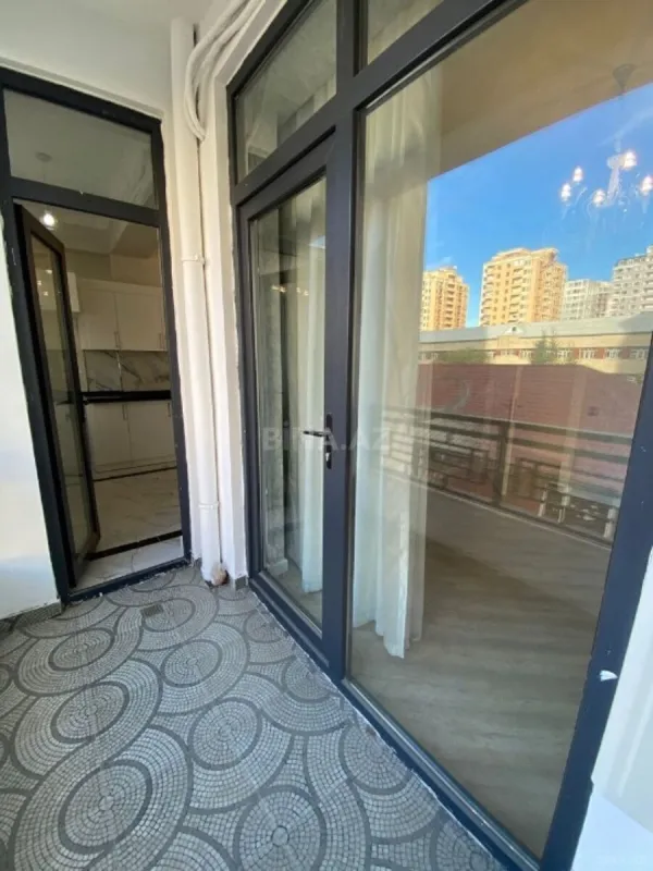 Satılır 3 otaqlı mənzil 129 m²