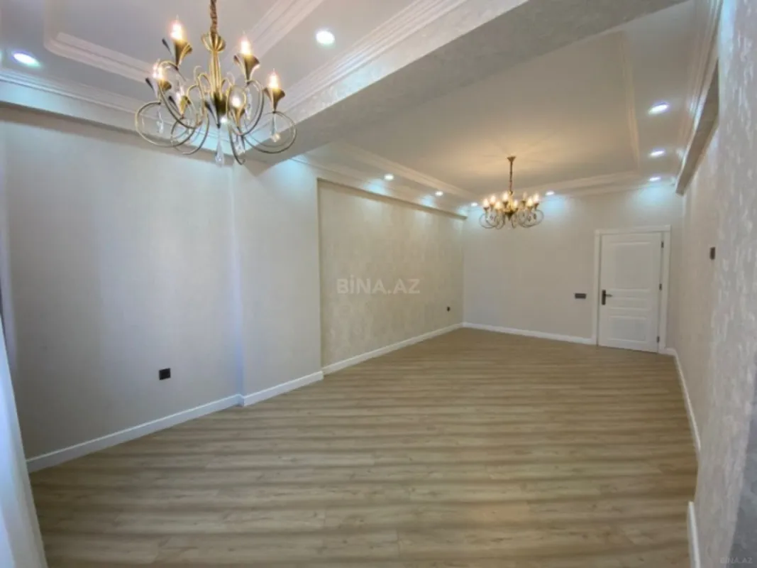 Satılır 3 otaqlı mənzil 129 m²