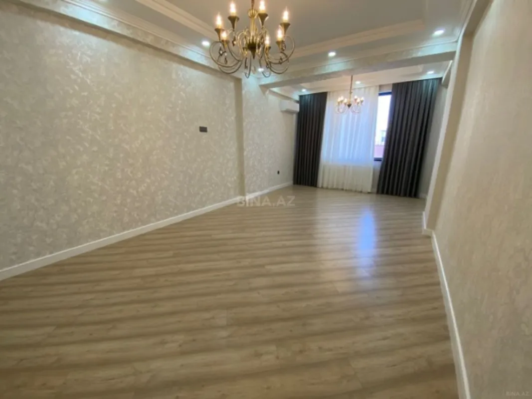 Satılır 3 otaqlı mənzil 129 m²