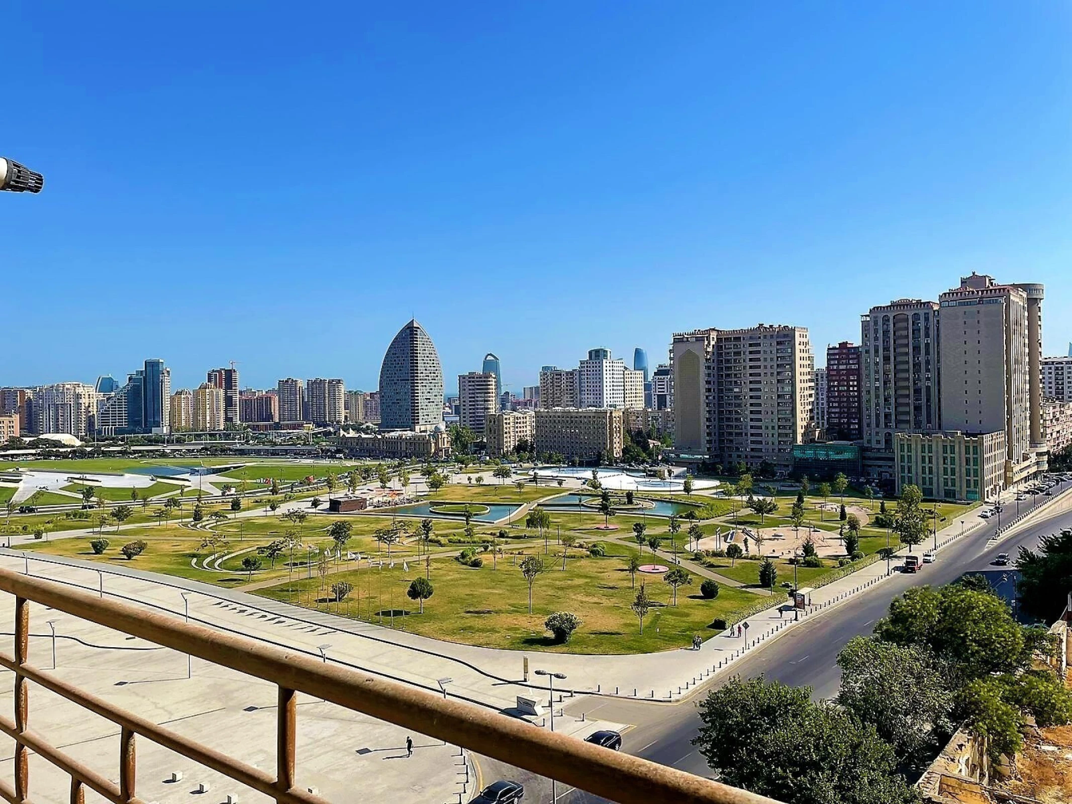 Kirayə verilir 2 otaqlı mənzil 100 m²