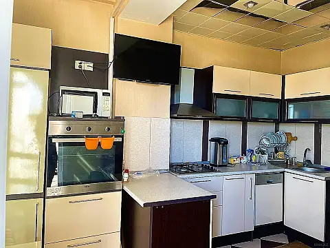 Kirayə verilir 2 otaqlı mənzil 100 m²