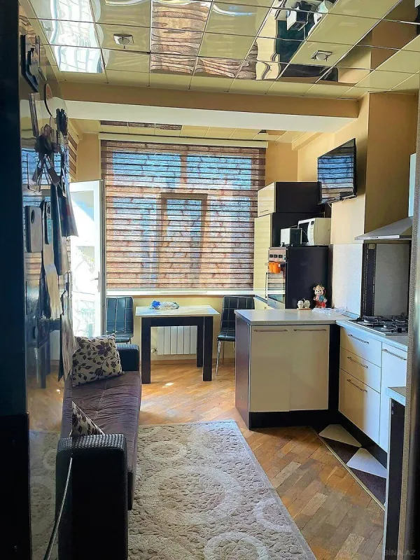 Kirayə verilir 2 otaqlı mənzil 100 m²