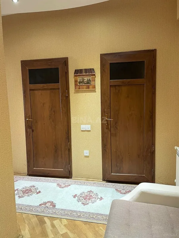 Kirayə verilir 2 otaqlı mənzil 100 m²