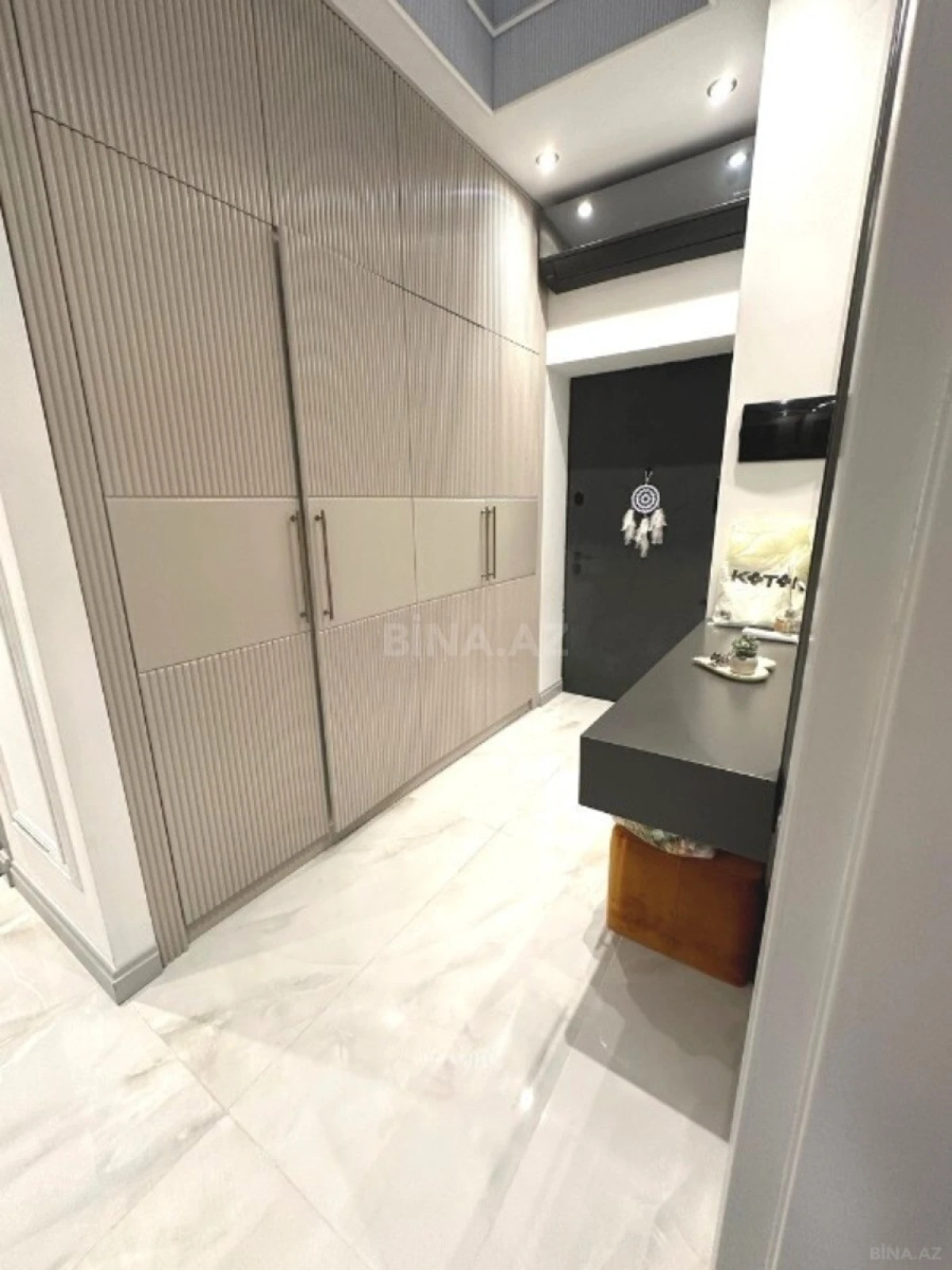 Satılır 4 otaqlı mənzil 133 m²