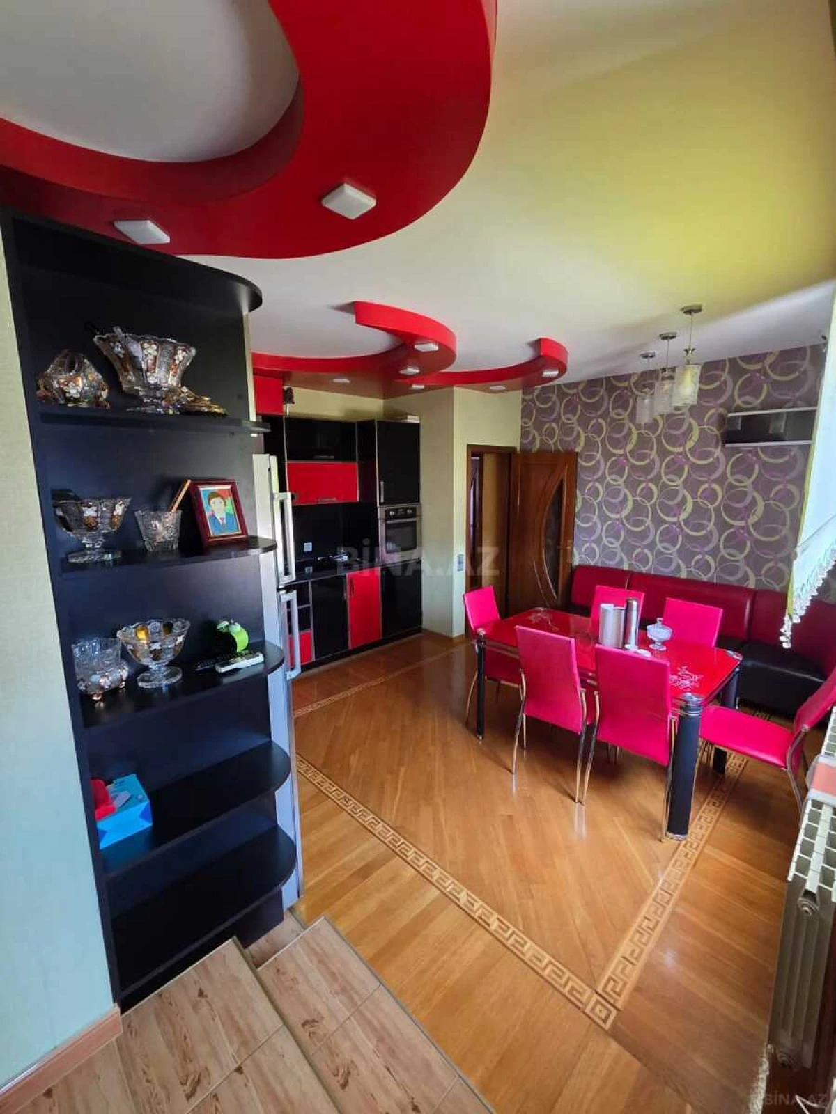 Satılır 4 otaqlı mənzil 170 m²