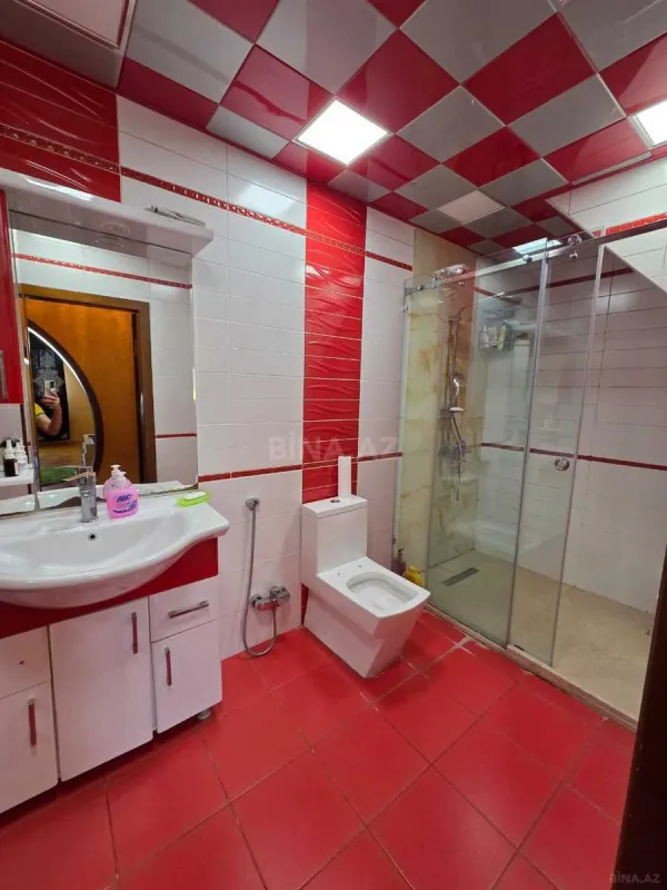 Satılır 4 otaqlı mənzil 170 m²