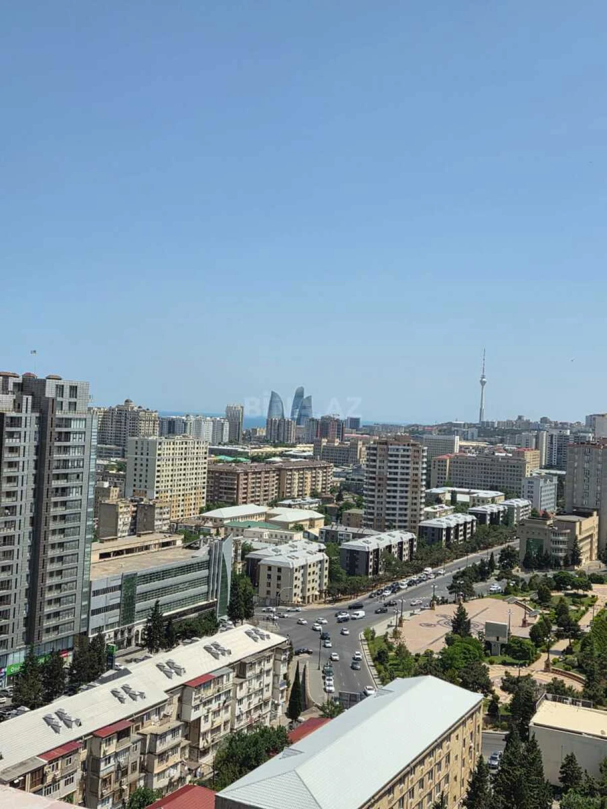 Satılır 4 otaqlı mənzil 170 m²