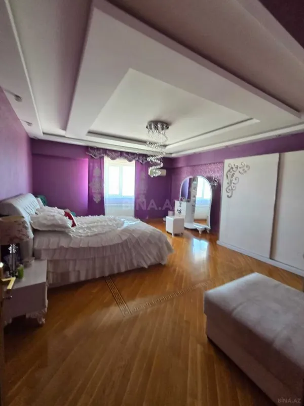 Satılır 4 otaqlı mənzil 170 m²