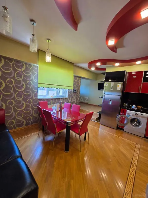 Satılır 4 otaqlı mənzil 170 m²